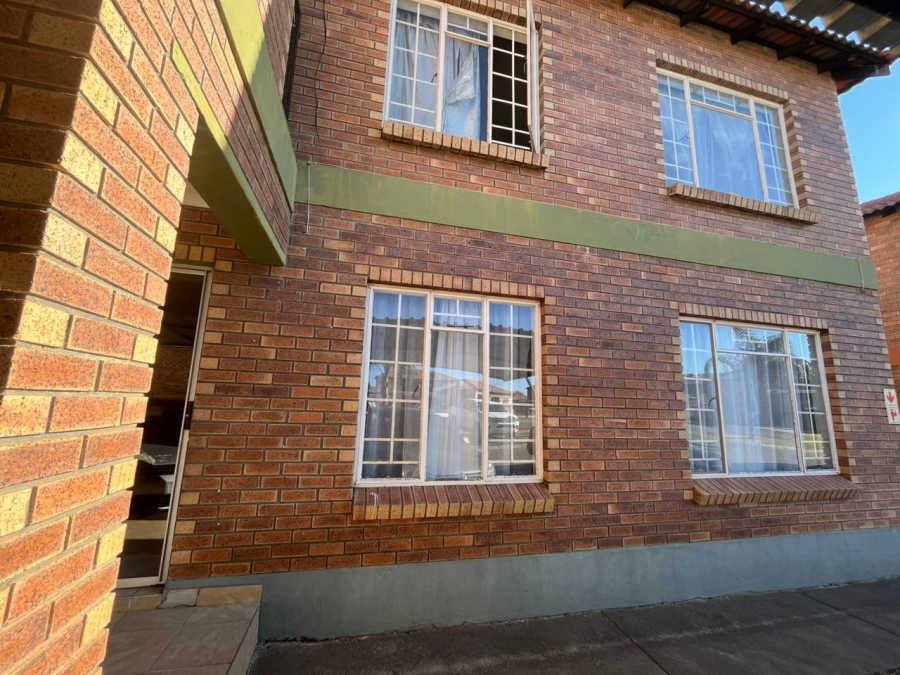 3 Bedroom Property for Sale in Waterval East North West